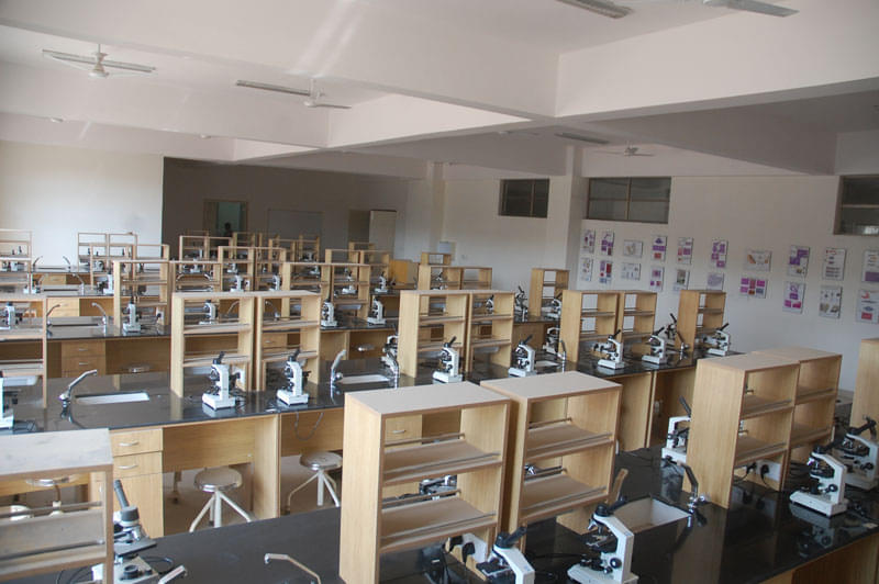 Gujarat Adani Institute of Medical Sciences Kachchh College Facilities photo 4